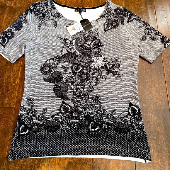 NWT Leo & Ugo Paris amazing lace print tee. Size 2- small - Picture 1 of 8
